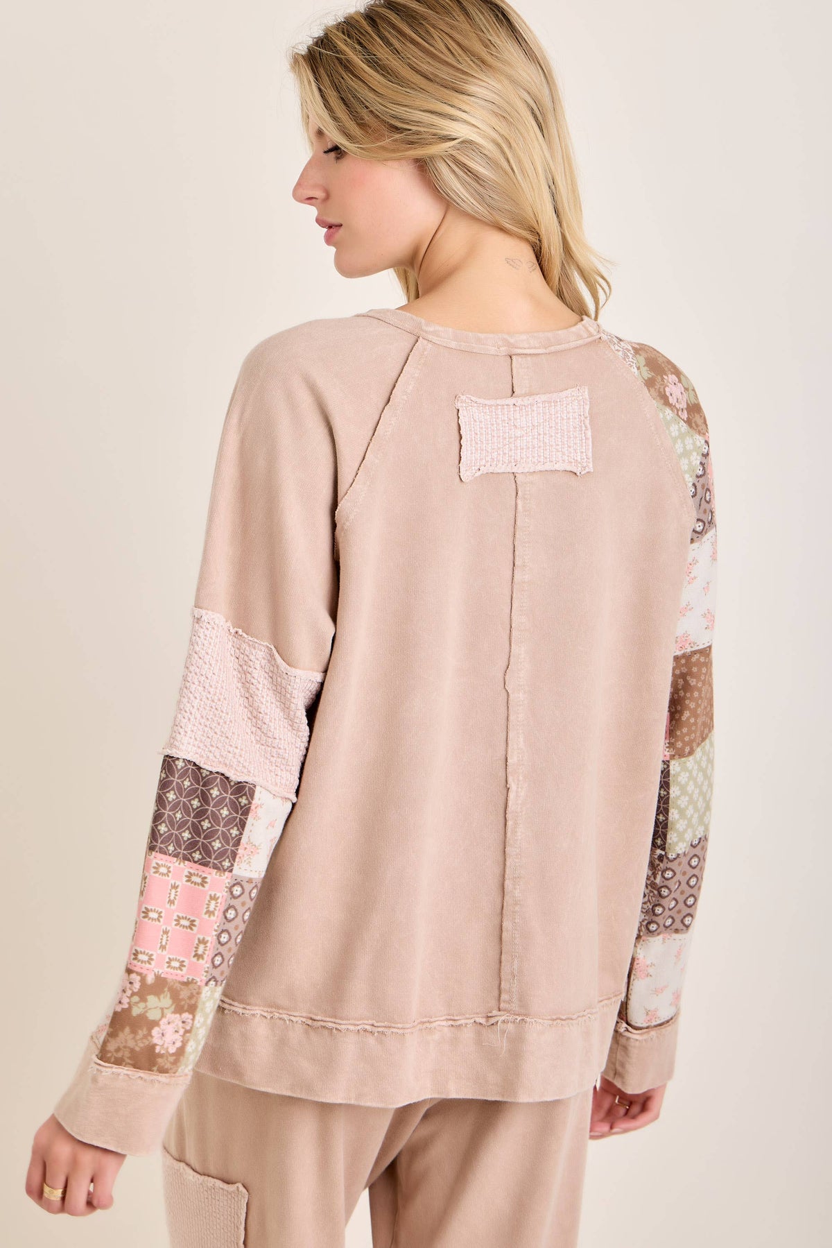 MineralWashed Fall Paisley patchwork Block sweatshirt HT7554