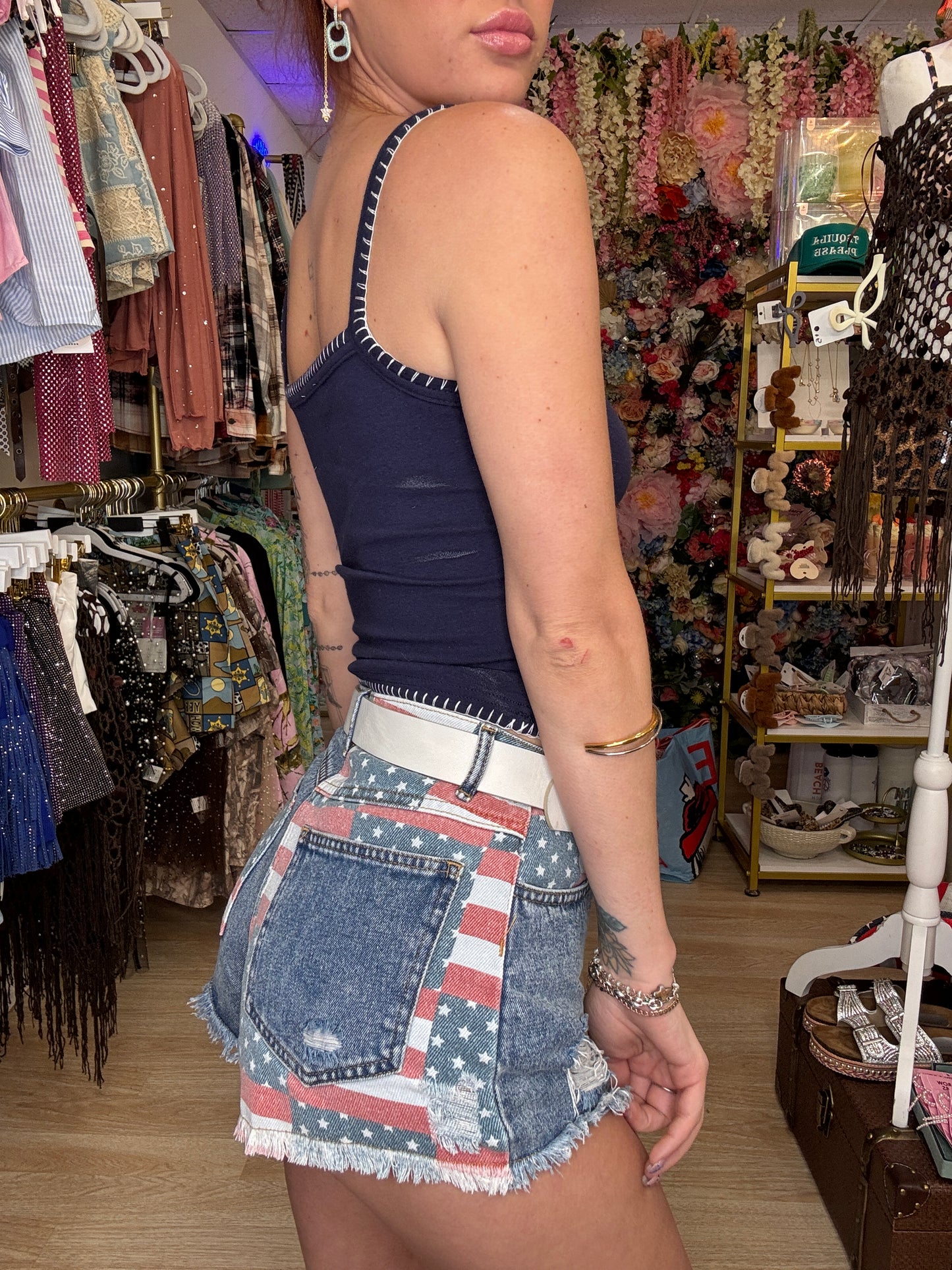 RAW EDGE HEM LOW-RISE MICRO SHORTS