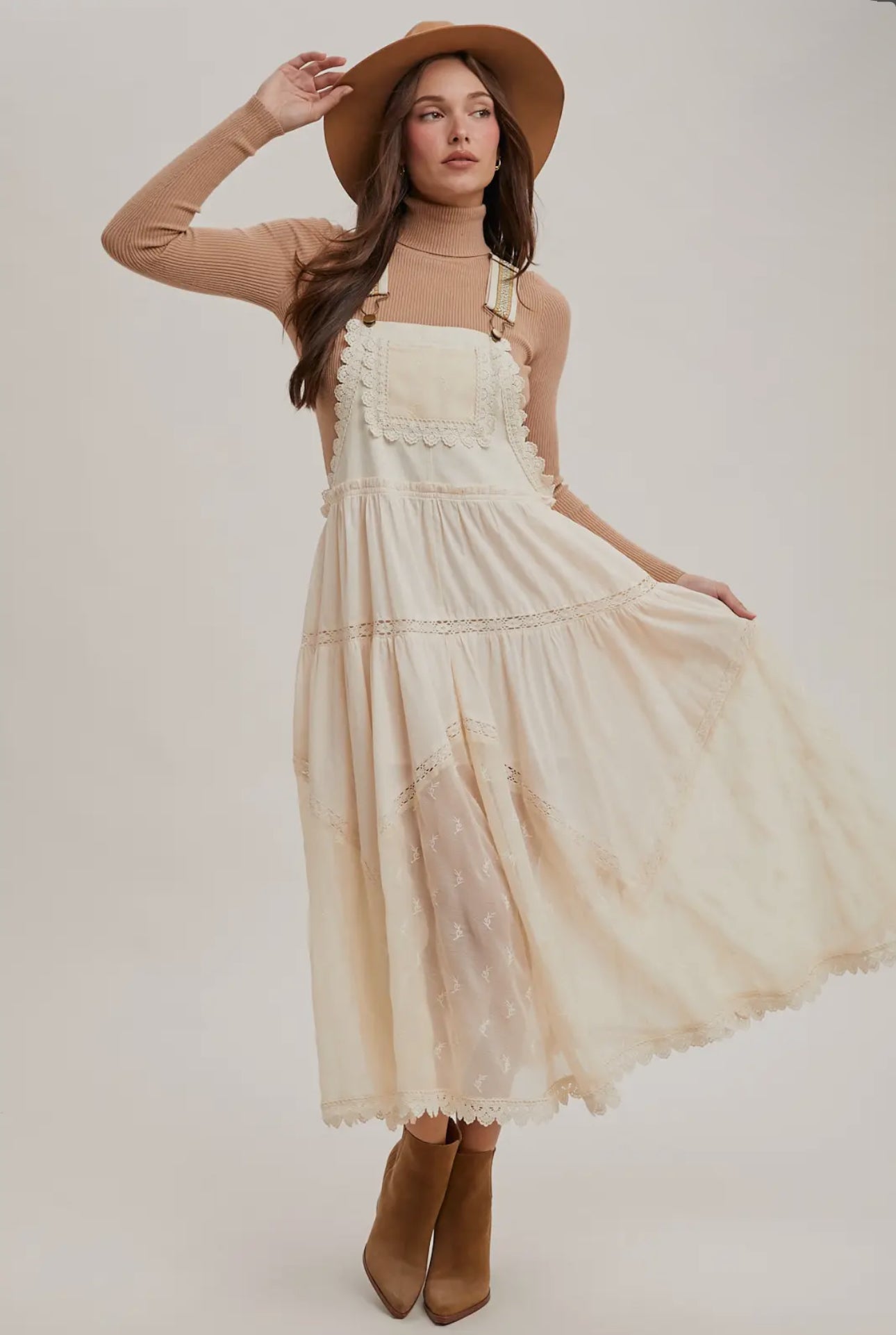 Lace Bulb Overall Dress