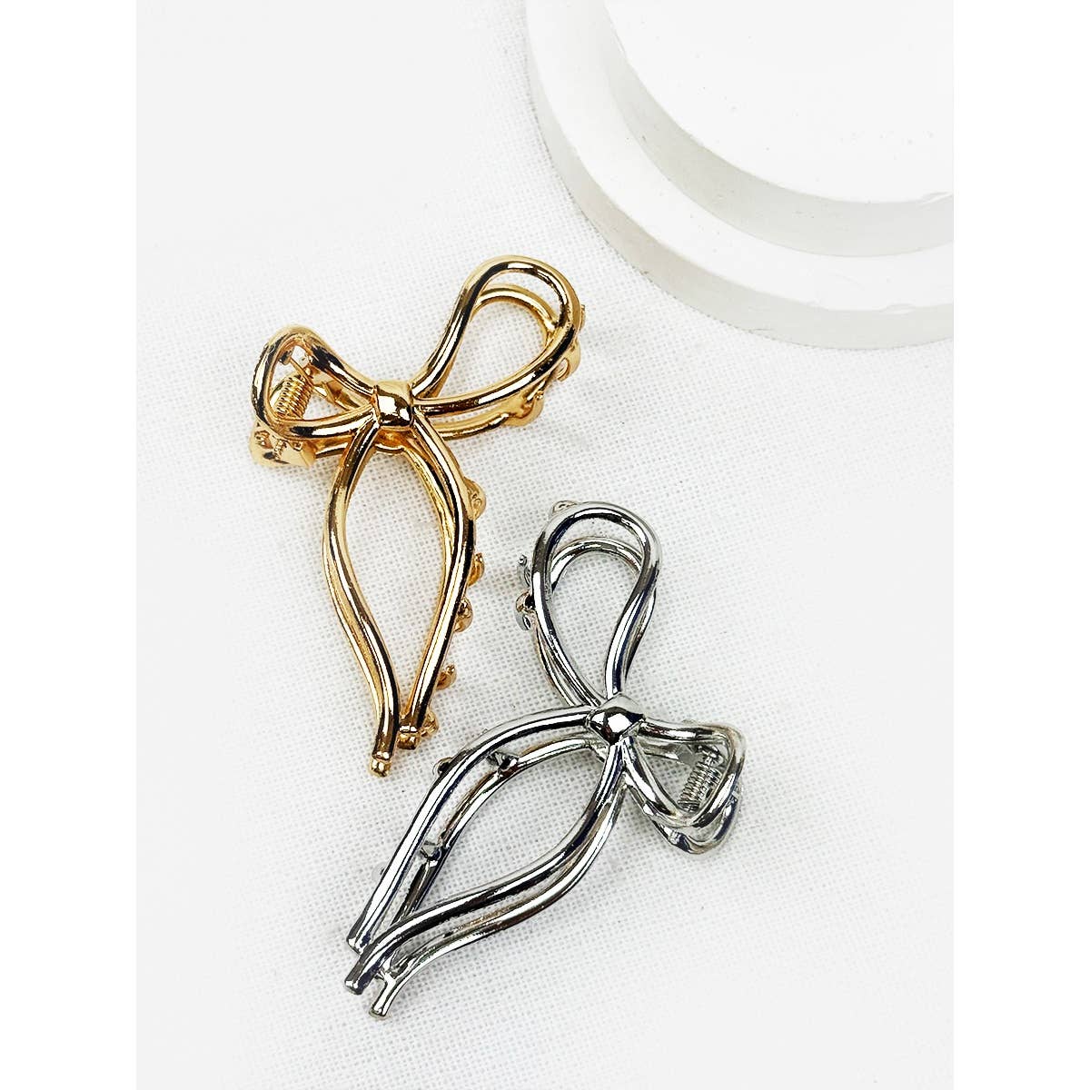 Medium Metal Bow Hair Claw