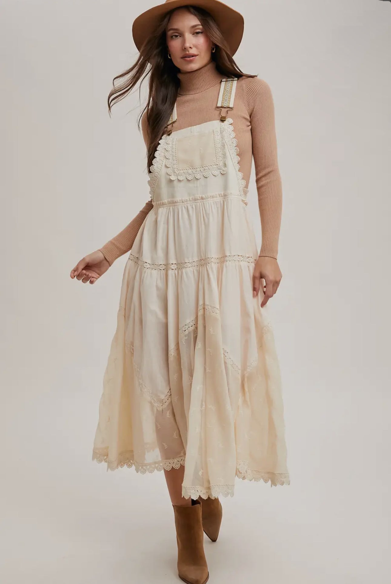 Lace Bulb Overall Dress