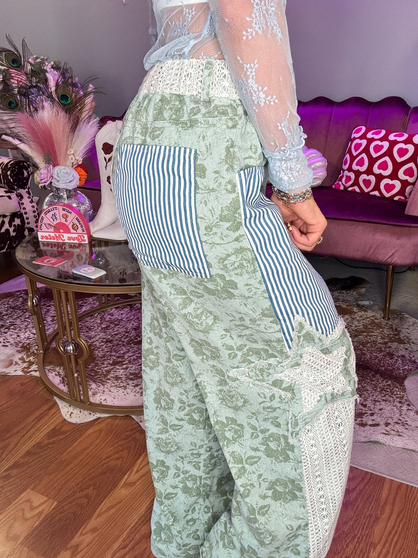 FLORAL STRIPE DENIM MIXED STAR PATCH WASHED PANTS