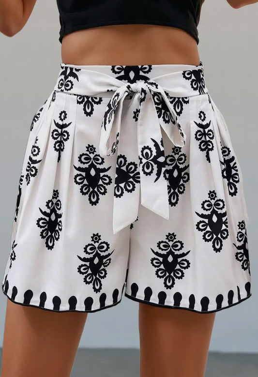 Geometric Print Casual Tie Shorts