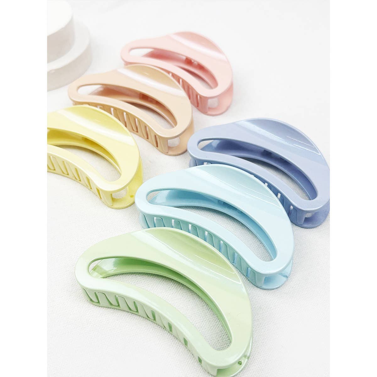 Pearl Colors of Half Moon Hair Claw