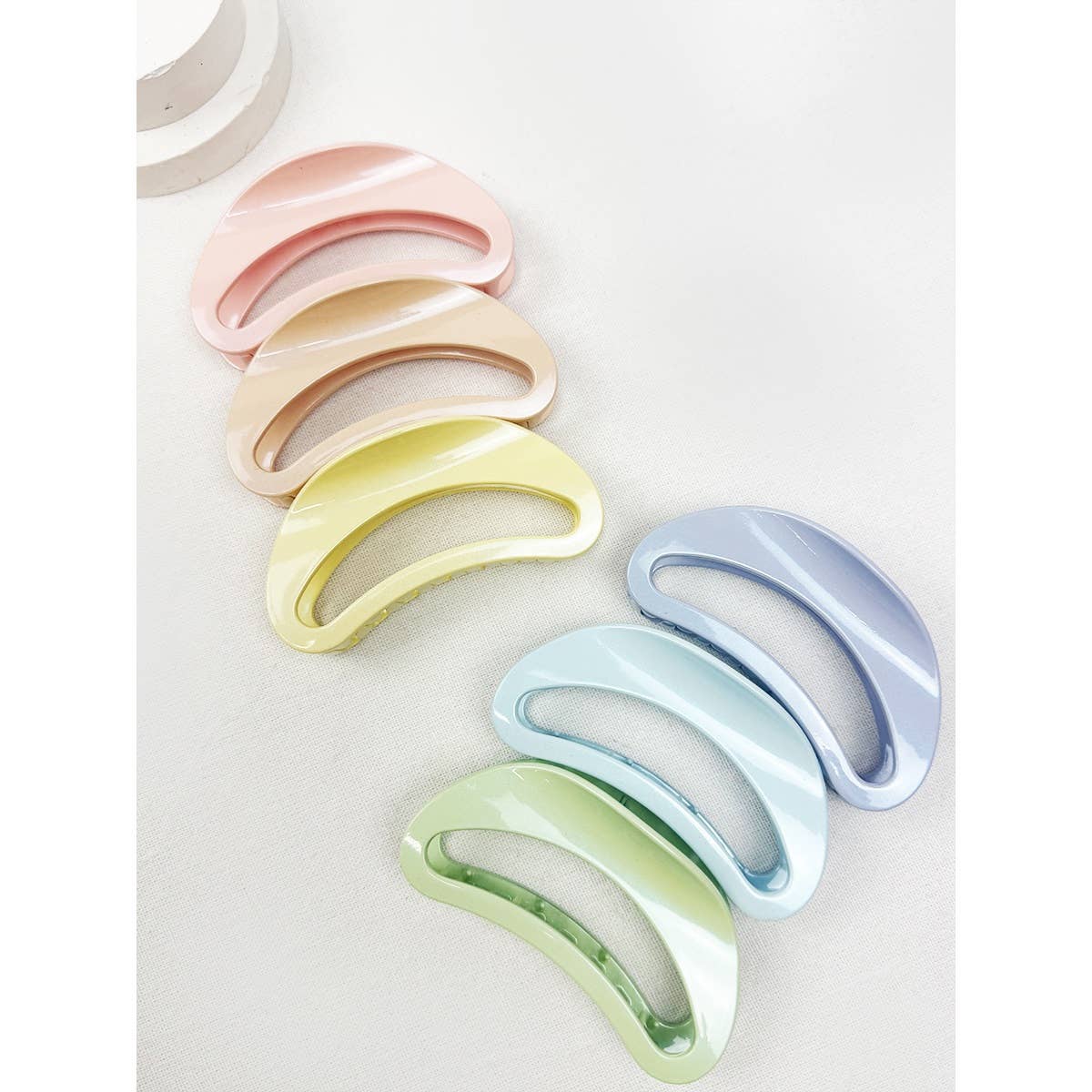 Pearl Colors of Half Moon Hair Claw