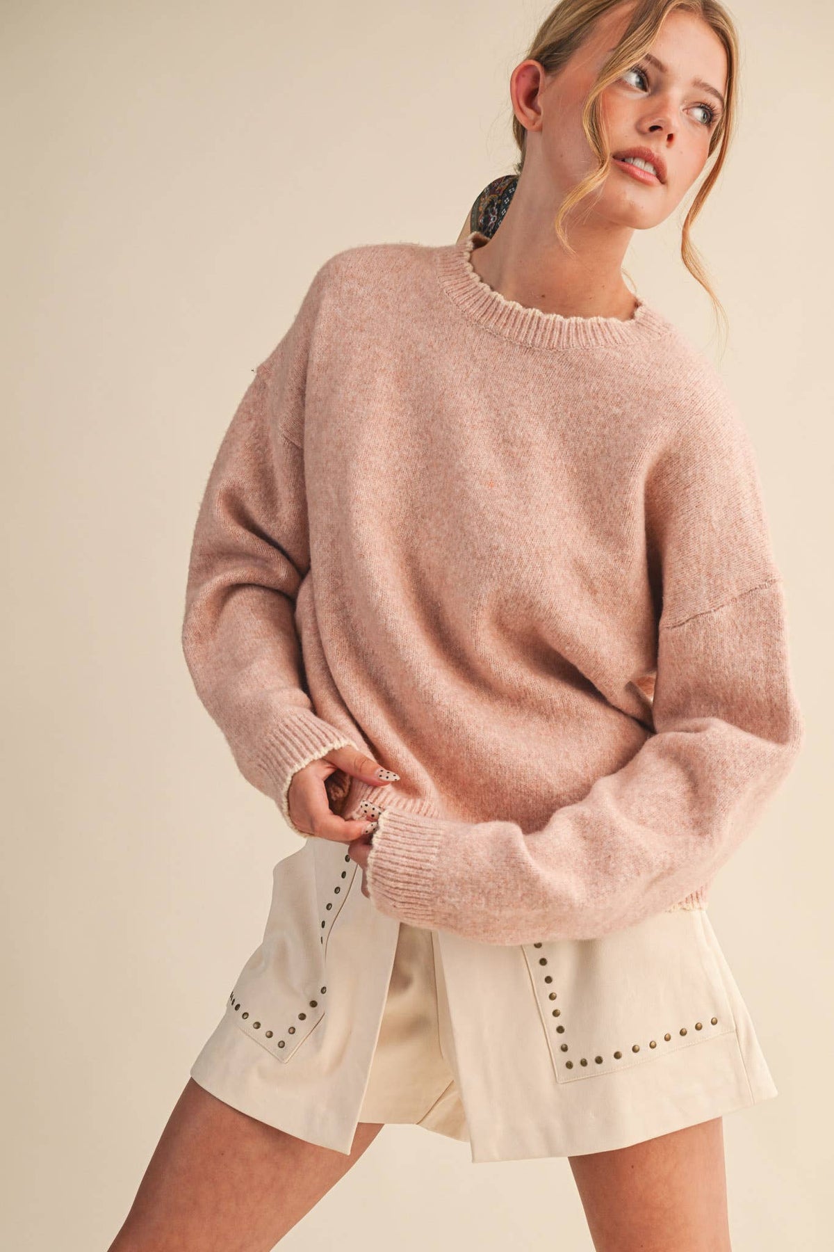 CONTRAST KNIT SCALLOPED EDGE SWEATER MSW11114
