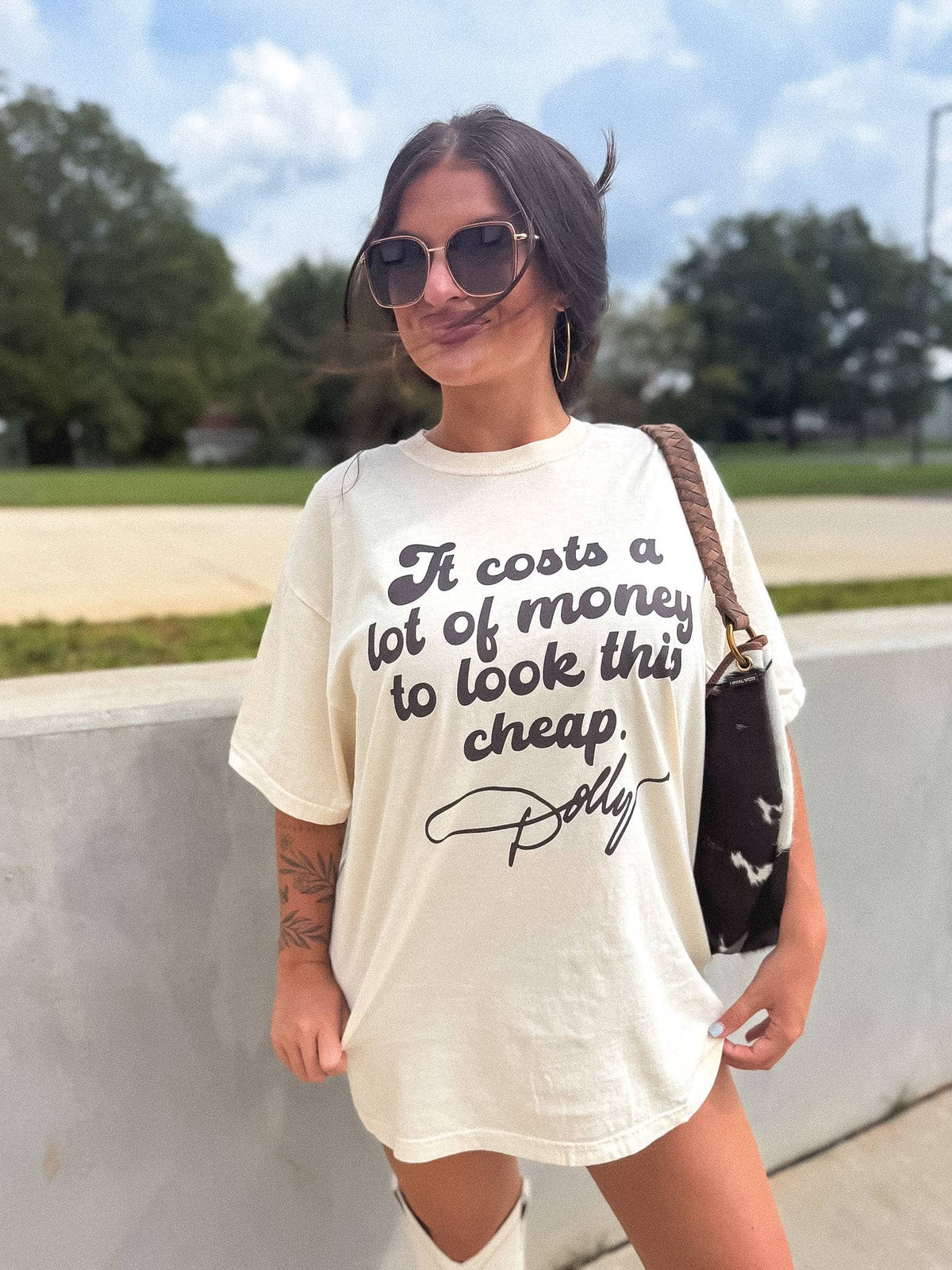 Look This Cheap Dolly Graphic Tee on Ivory