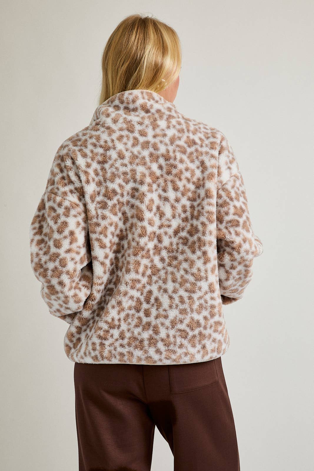 LONG SLEEVE TOP WITH LEOPARD FLEECE