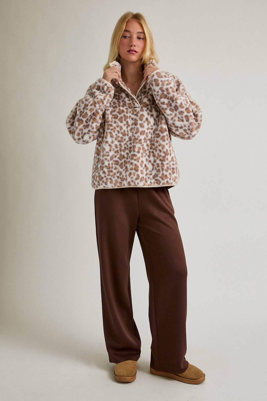 LONG SLEEVE TOP WITH LEOPARD FLEECE