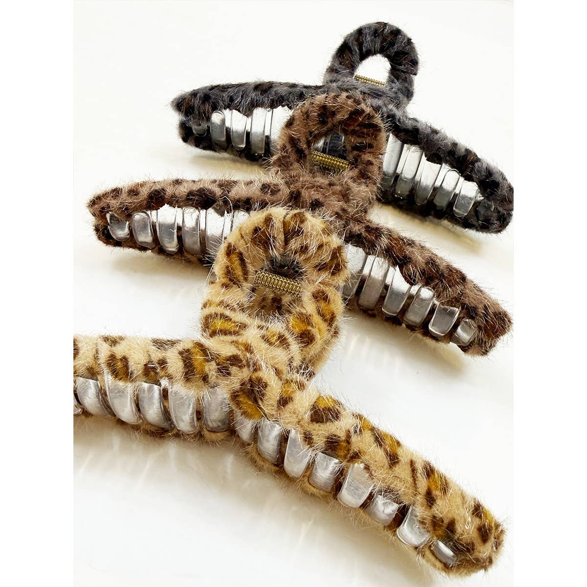 Furry Leopard Loop Shape Jumbo Hair Claw