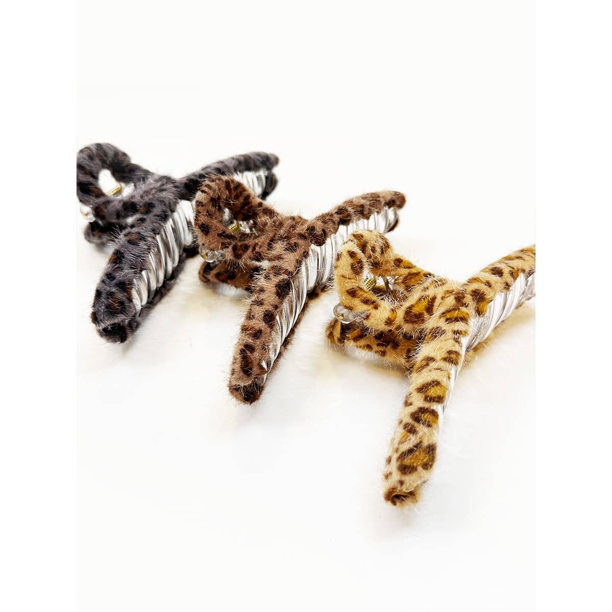 Furry Leopard Loop Shape Jumbo Hair Claw