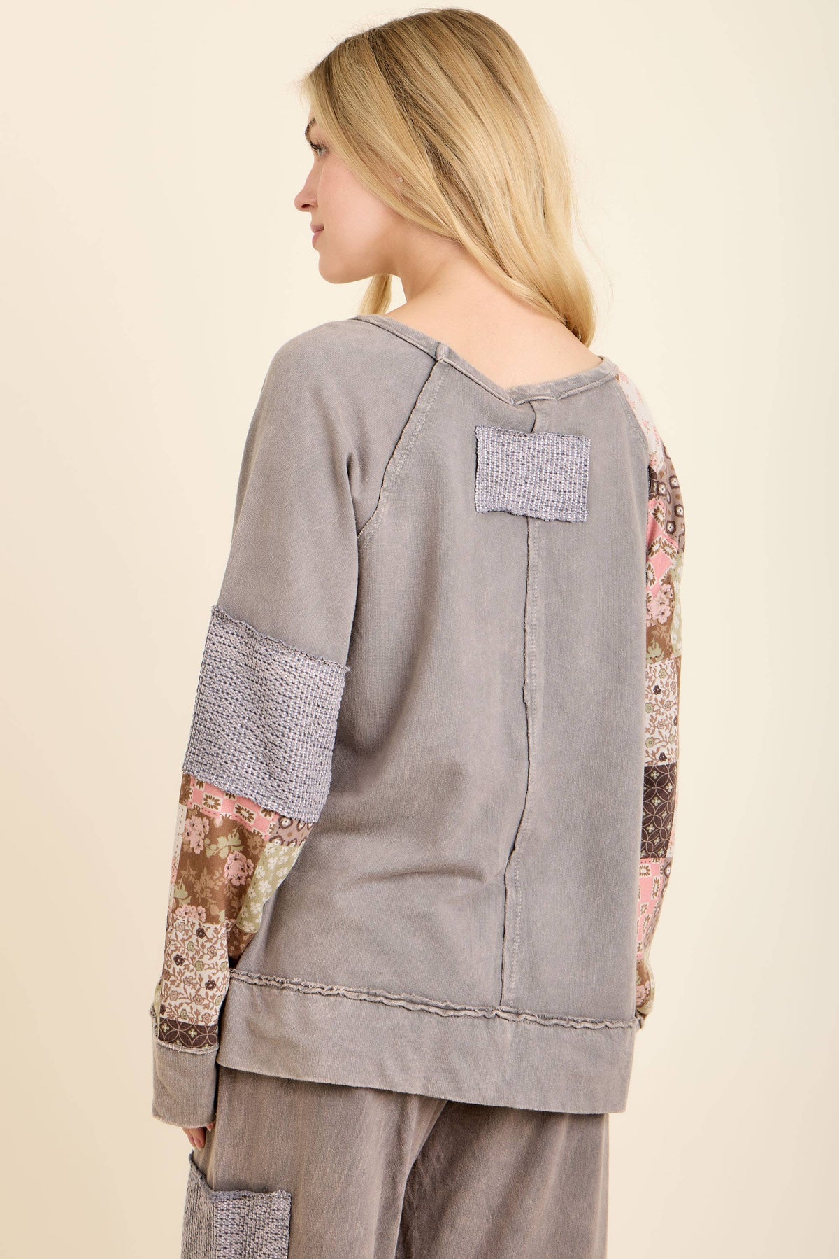 MineralWashed Fall Paisley patchwork Block sweatshirt HT7554