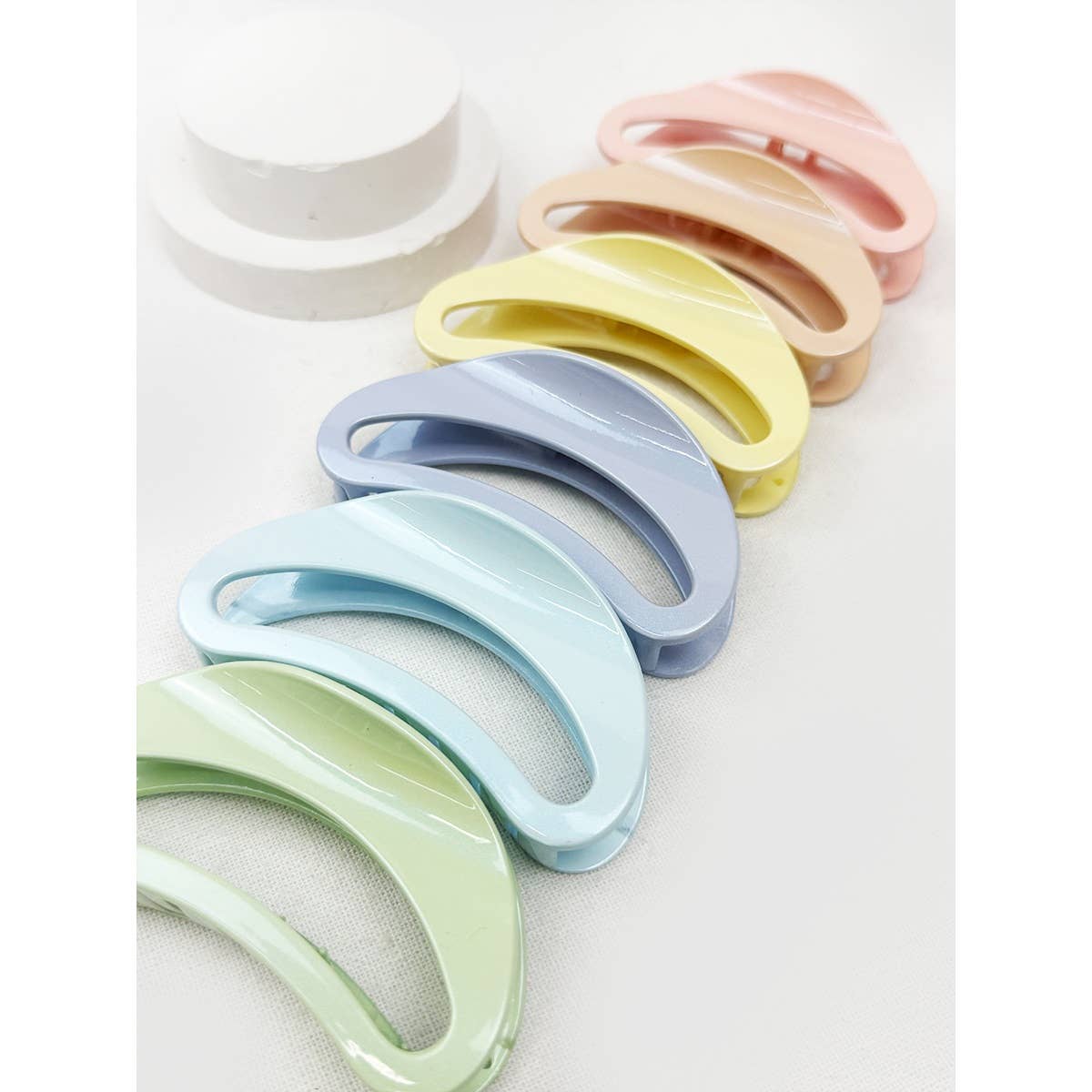 Pearl Colors of Half Moon Hair Claw