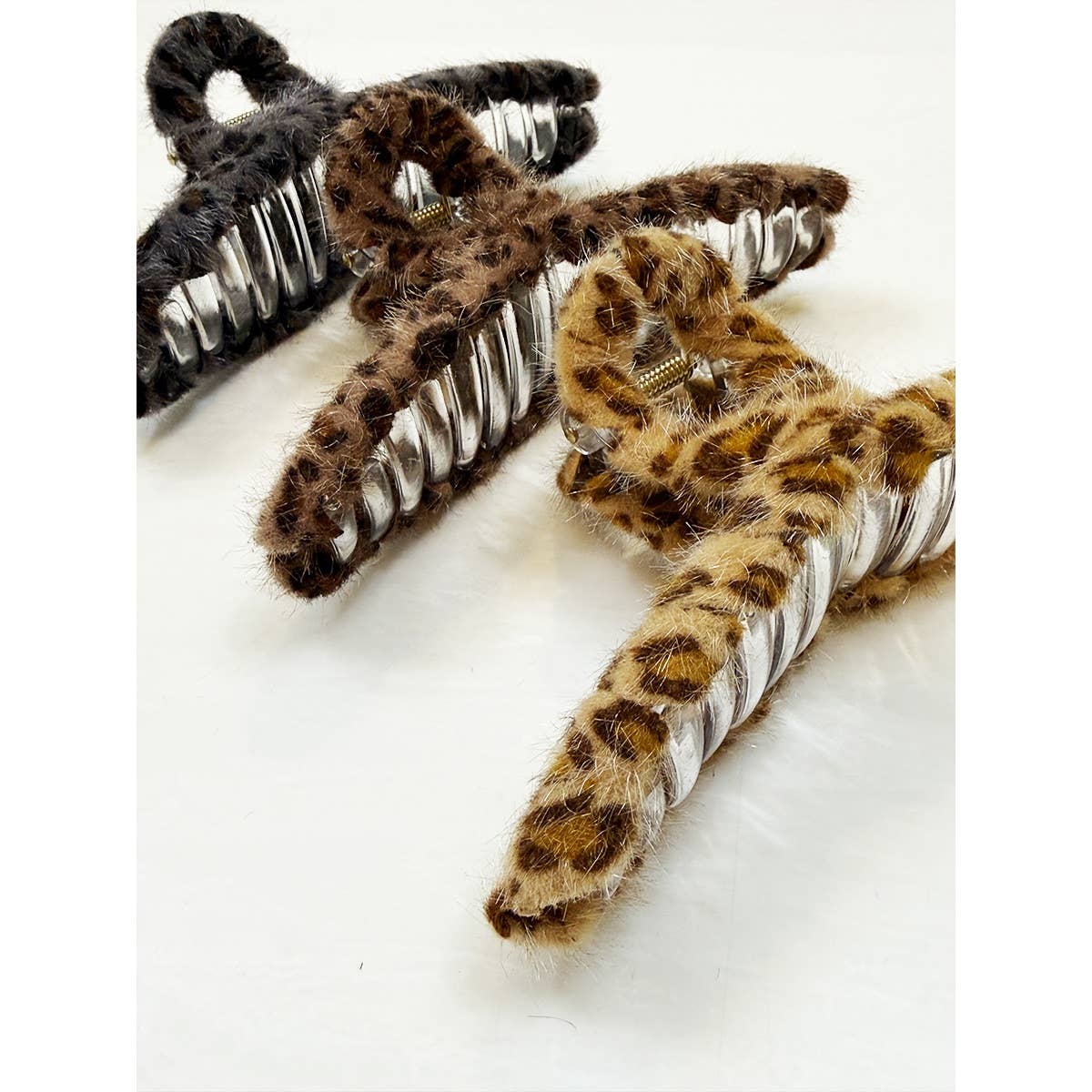 Furry Leopard Loop Shape Jumbo Hair Claw