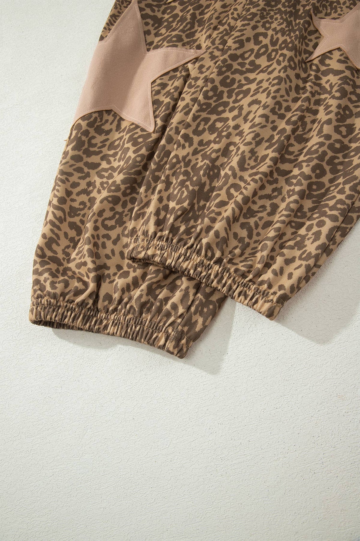Leopard Print Star Patched Elastic Waist Jogger Pants (S-XL)