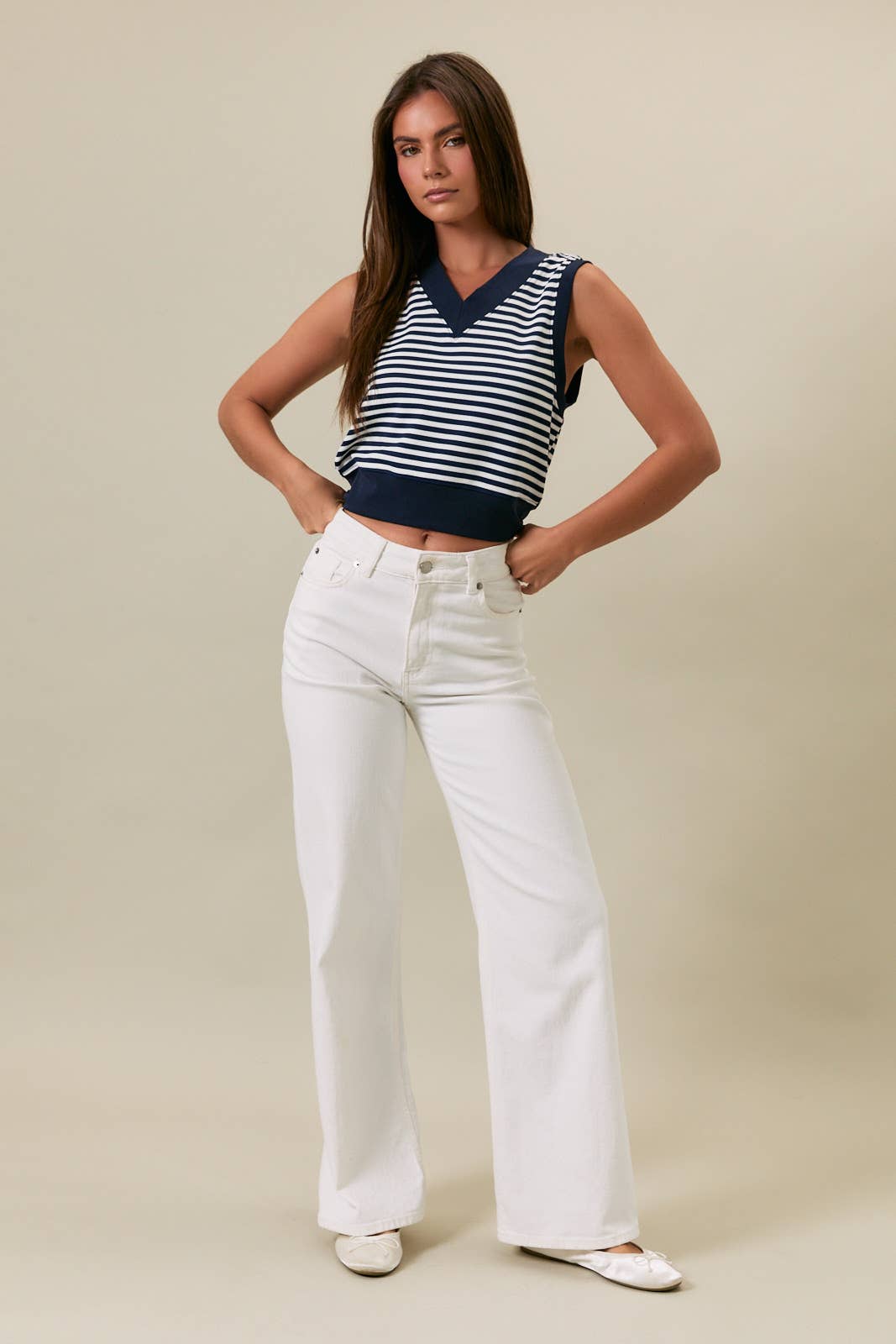 SLEEVELESS V-NECK STRIPE VEST TOP
