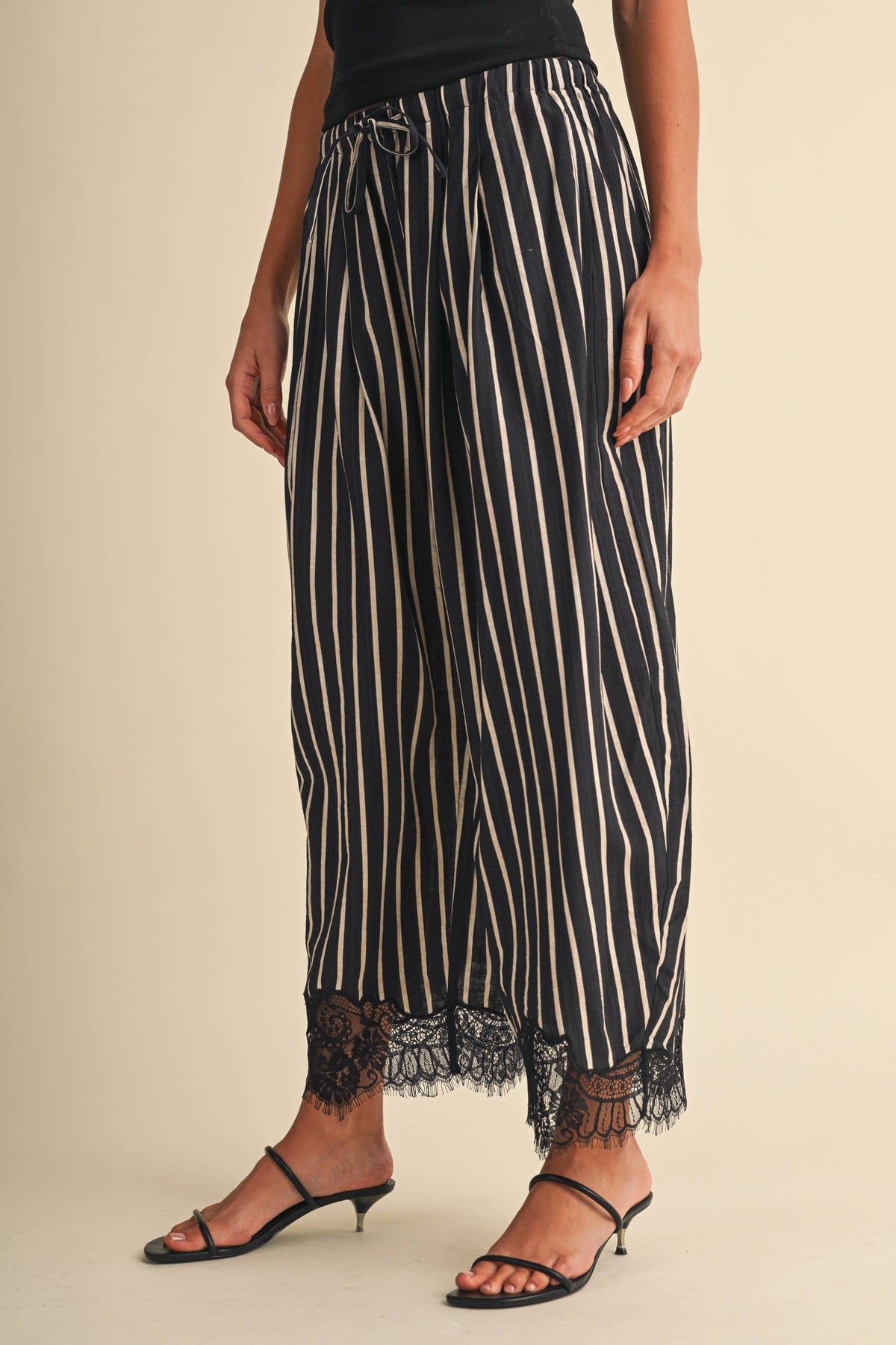 IP1597 LACE HEM STRIPED BARREL CULOTTES