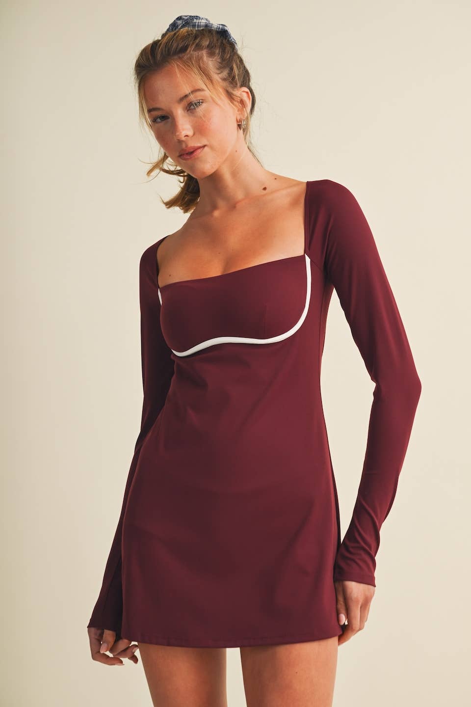 Long Sleeve Sweetheart Dress